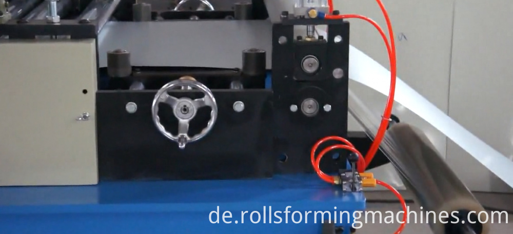 Sandwich-Paneel-Rolle, die Maschine bildet Sandwich Panel Roll Forming Machine
